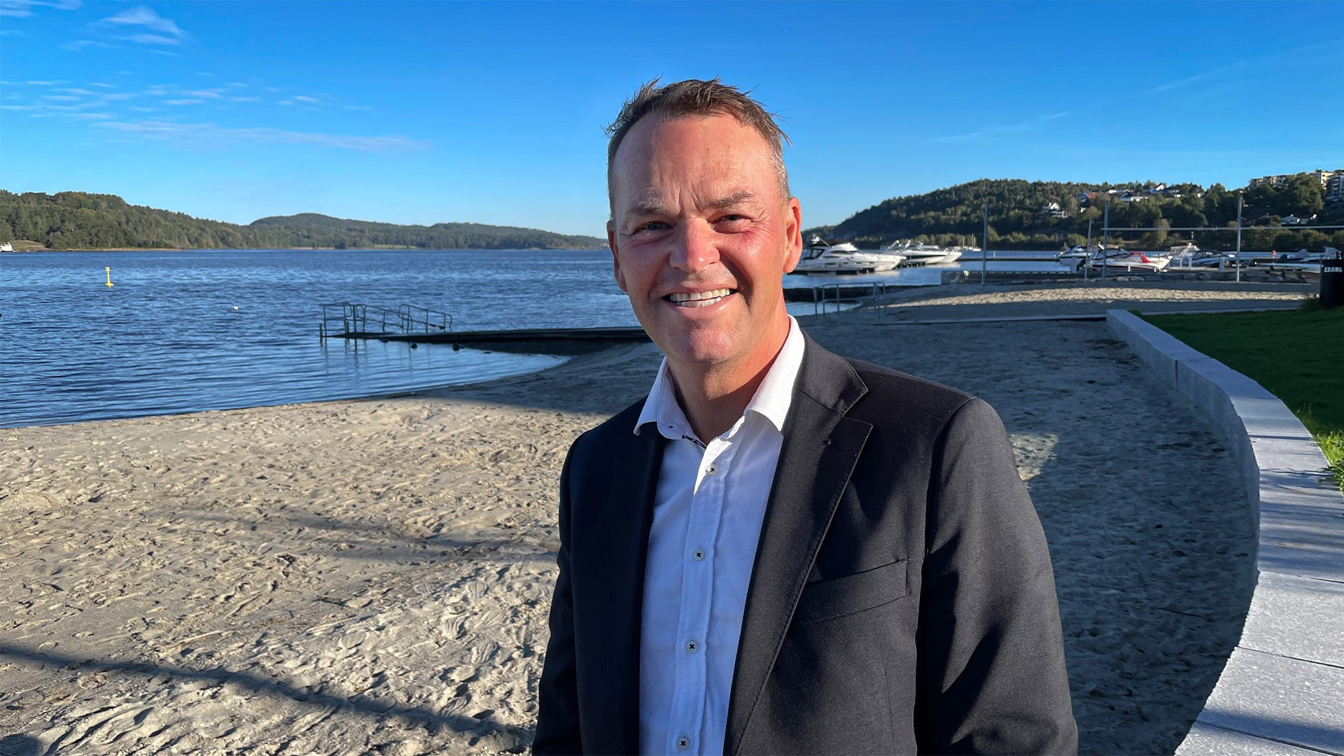 Med økende oppdragsmengde og et spennende teknologiskifte, er det viktig å ha riktig kompetanse. Nå styrker vi laget med ny salgssjef.